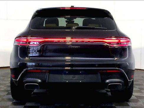 Certified 2023 Porsche Macan AWD/4WD image 6