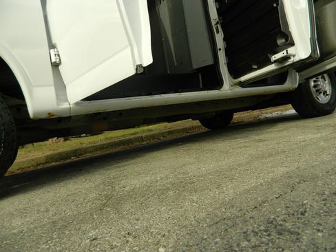 Used 2019 Chevrolet Express 2500 w/ Communications Package image 15