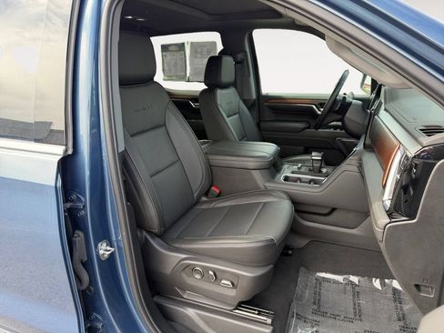 Used 2024 GMC Sierra 1500 Denali AWD/4WD image 11