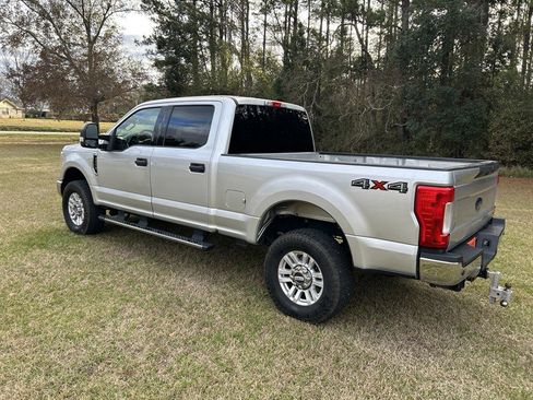 Used 2017 Ford F250 XLT w/ XLT Value Package image 2