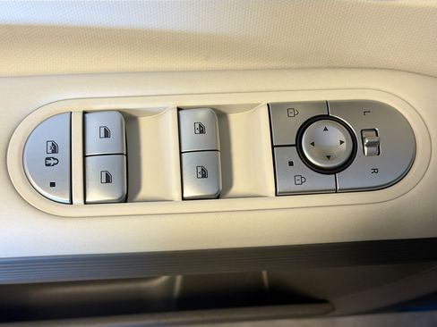 Used 2024 Hyundai Ioniq 5 SEL image 15