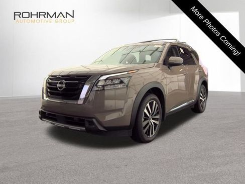 Used 2025 Nissan Pathfinder Platinum w/ Cargo Package AWD/4WD image 1