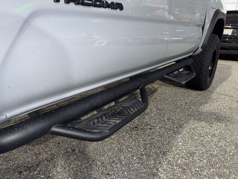 Used 2019 Toyota Tacoma TRD Off-Road image 7