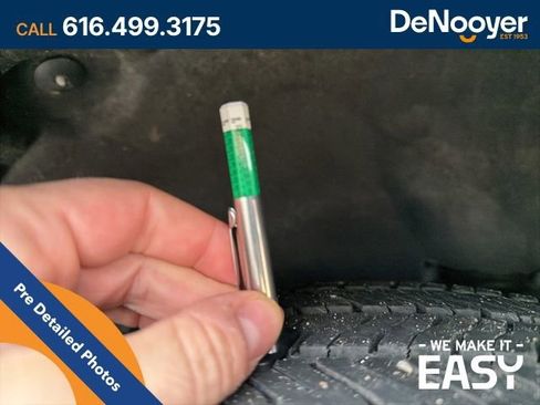 Used 2024 Chevrolet Equinox LT w/ LPO, Floor Liner Package image 8