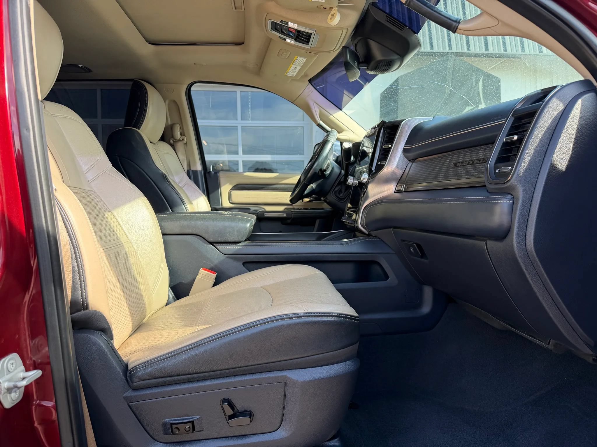 Used 2019 RAM 3500 Limited AWD/4WD image 11