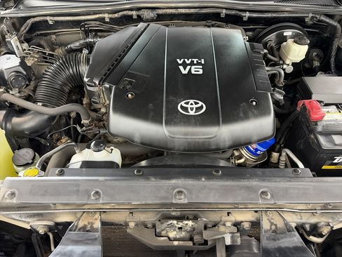 Used 2015 Toyota Tacoma 4x4 Double Cab image 11