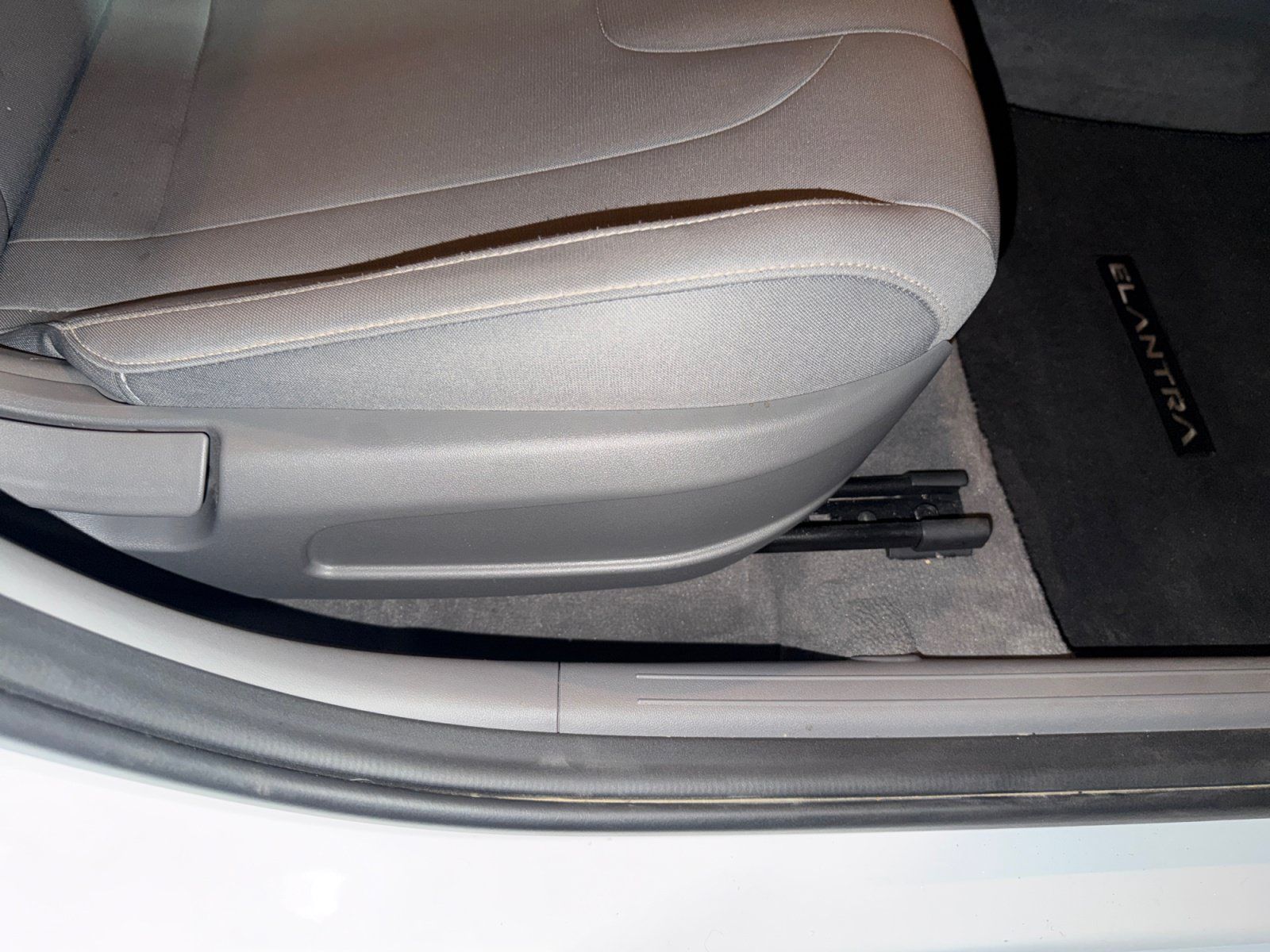 Used 2021 Hyundai Elantra SEL FWD image 30