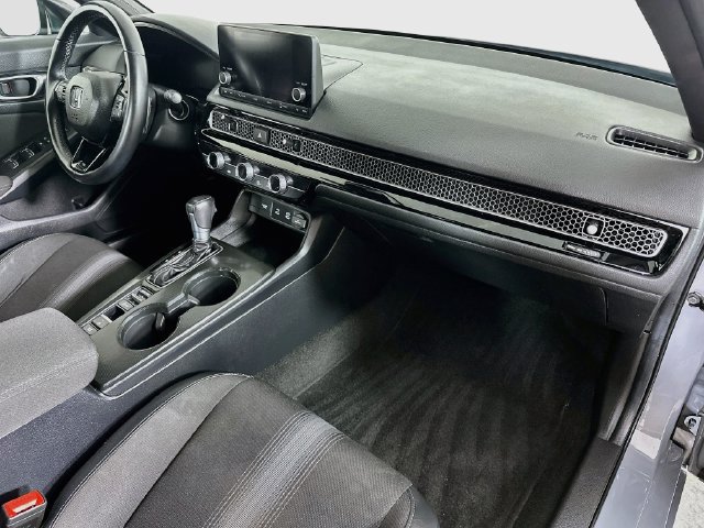 Used 2025 Honda Civic Sport image 30