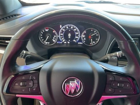 Used 2024 Buick Enclave Premium image 7