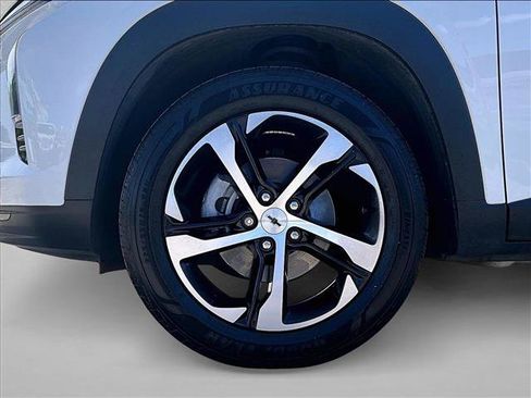 Used 2024 Chevrolet Trax RS w/ Driver Confidence Package FWD image 10