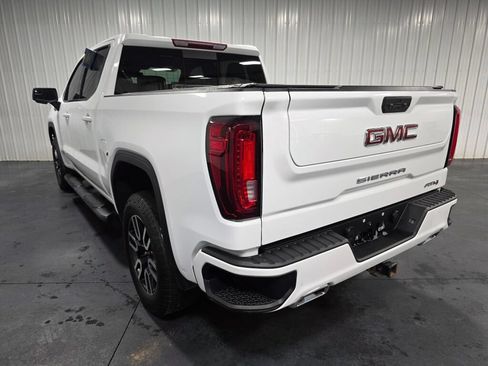Used 2022 GMC Sierra 1500 AT4 w/ AT4 Preferred Package AWD/4WD image 3