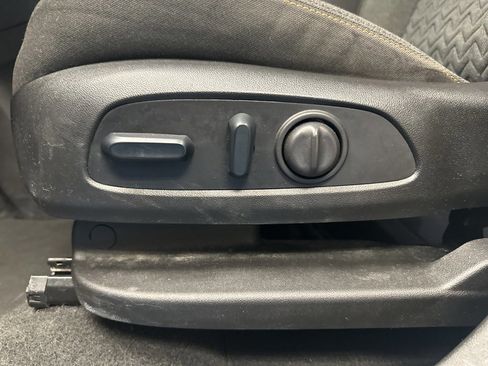 Certified 2024 Chevrolet Equinox LT image 27