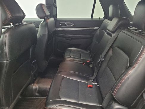 Used 2017 Ford Explorer Sport image 18