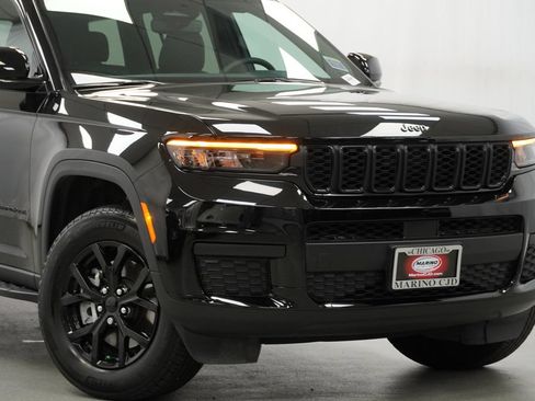 Used 2024 Jeep Grand Cherokee L Altitude AWD/4WD image 3