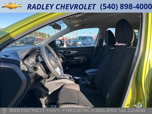 Used 2017 Nissan Rogue Sport S w/ S Appearance Package image 11