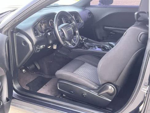 Used 2018 Dodge Challenger R/T RWD image 3