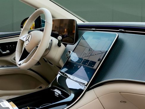 Used 2023 Mercedes-Benz EQS 450+ 4MATIC Sedan image 26