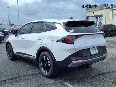 Certified 2026 Kia Sportage LX w/ LX Convenience Package image 2