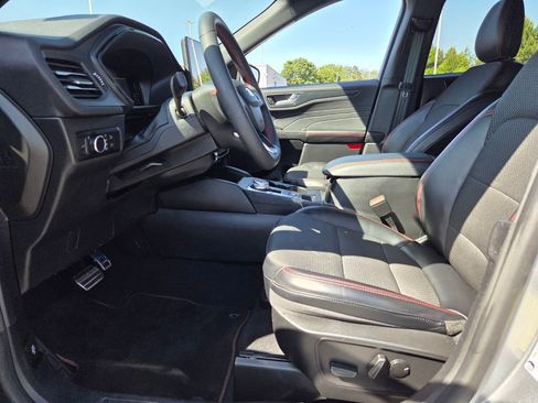 Used 2023 Ford Escape ST-Line w/ Tech Pack #1 image 5