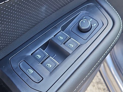 New 2026 Volkswagen Atlas SE image 7