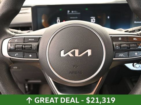 Used 2025 Kia K5 LXS FWD image 29