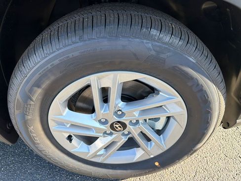 New 2026 Hyundai Tucson SE image 12