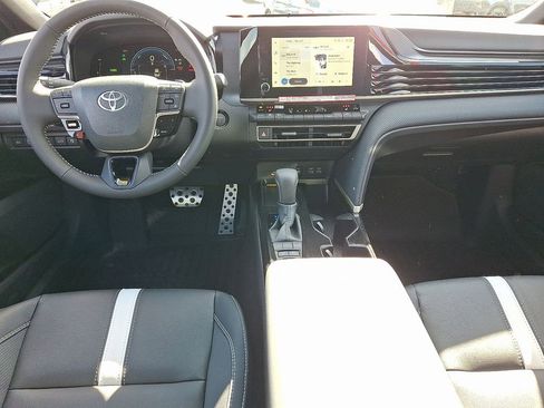 New 2026 Toyota Camry SE FWD image 10