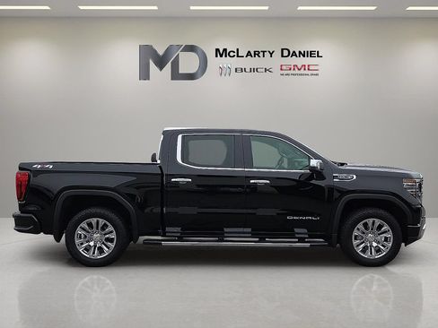 Certified 2026 GMC Sierra 1500 Denali AWD/4WD image 15