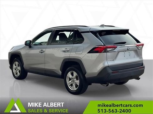 Used 2021 Toyota RAV4 XLE image 6