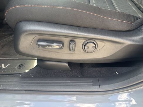 Used 2025 Honda CR-V Sport image 14