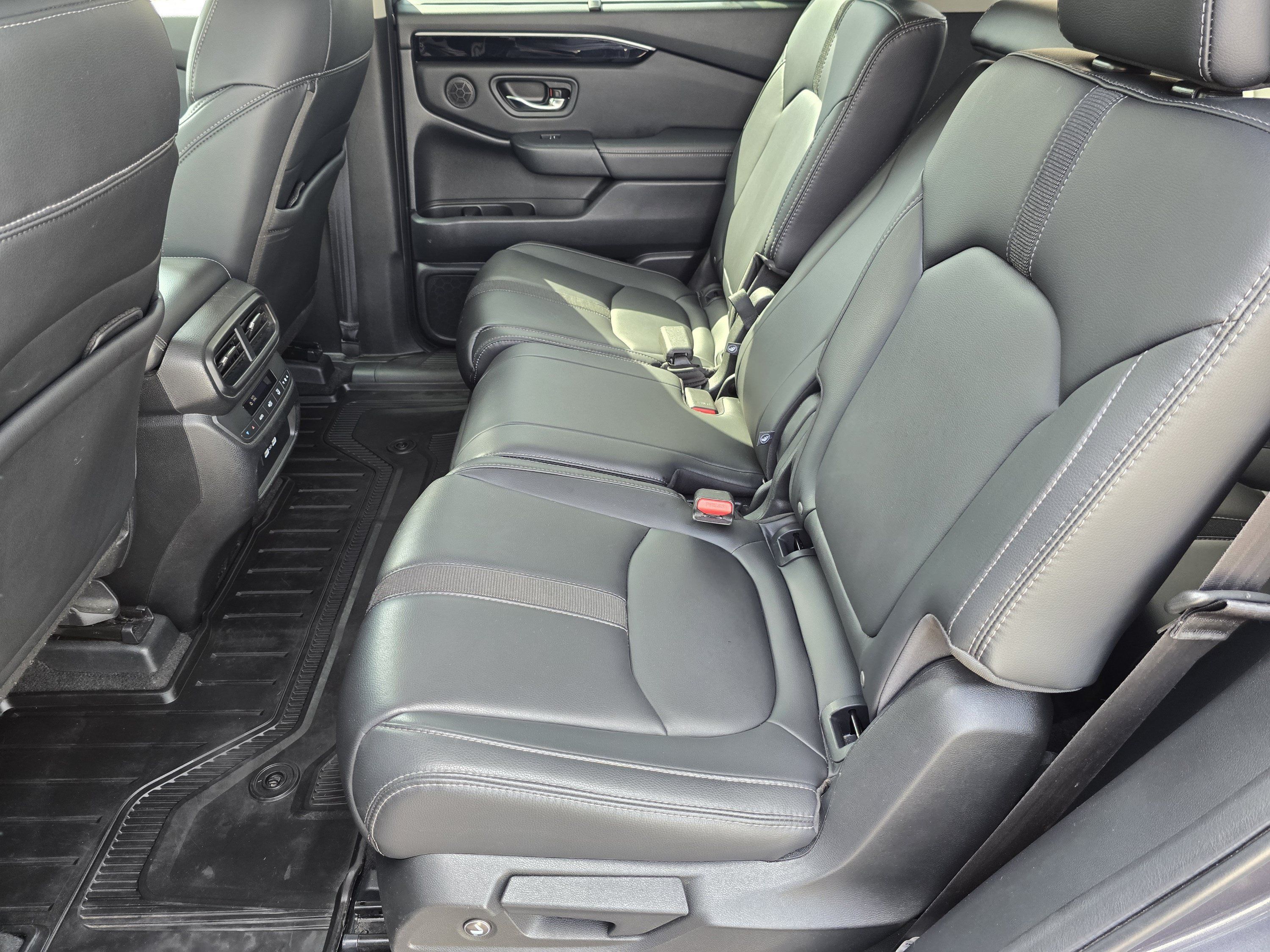 Used 2023 Honda Pilot EX-L image 29