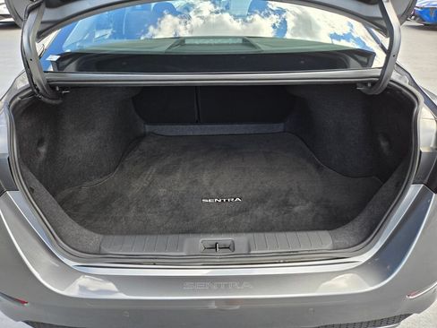 Used 2024 Nissan Sentra SV FWD image 13