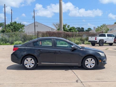 Used 2016 Chevrolet Cruze LS FWD image 4