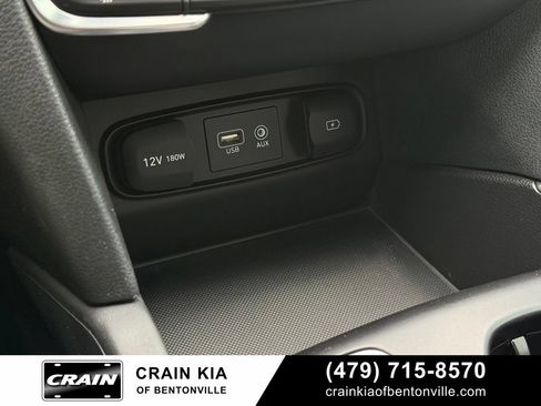 Used 2020 Hyundai Santa Fe SE FWD image 18