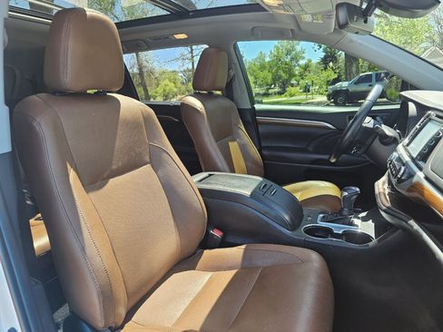 Used 2019 Toyota Highlander Limited Platinum AWD/4WD image 51
