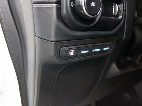 Used 2024 Jeep Wrangler Unlimited Sahara image 15