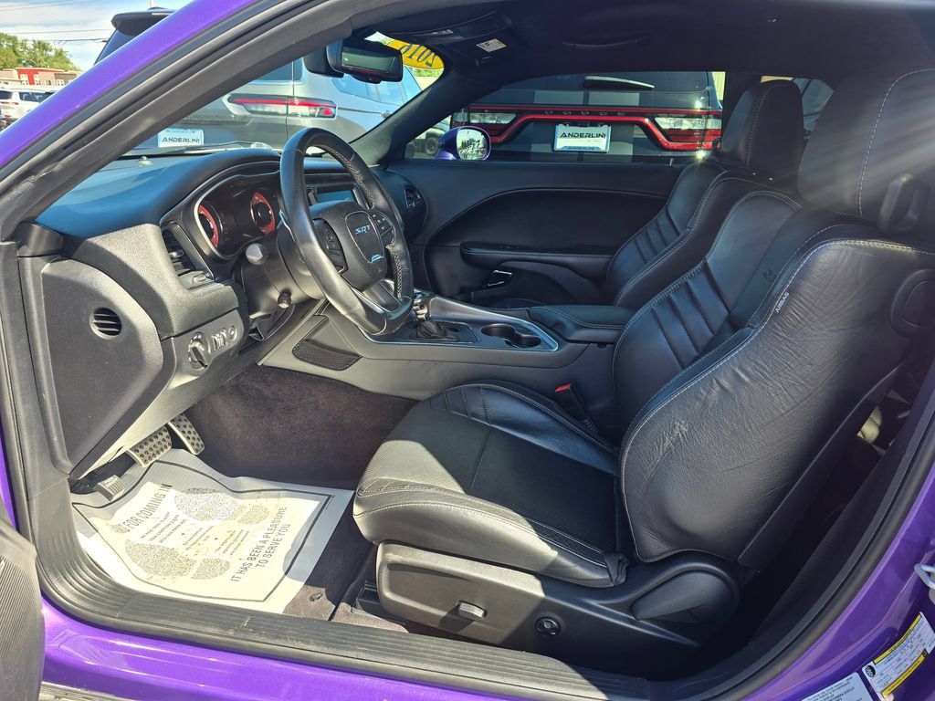 Used 2016 Dodge Challenger SRT Hellcat RWD image 8