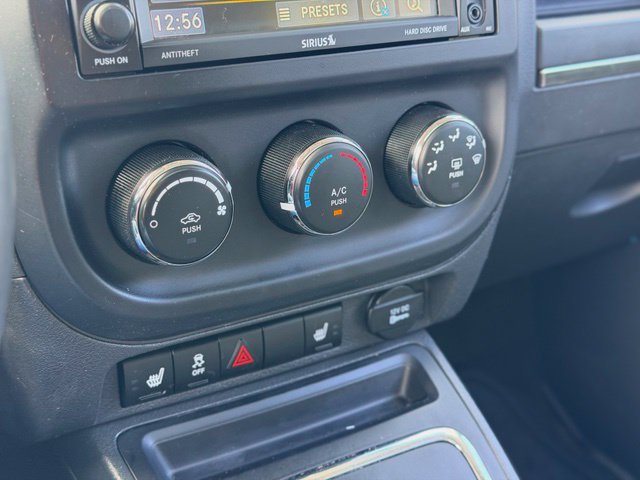 Used 2017 Jeep Patriot High Altitude AWD/4WD image 12