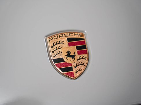 Certified 2023 Porsche Cayenne w/ Premium Package AWD/4WD image 31