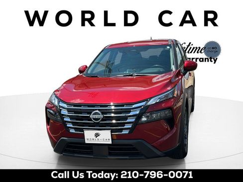 Used 2026 Nissan Rogue SV FWD image 2