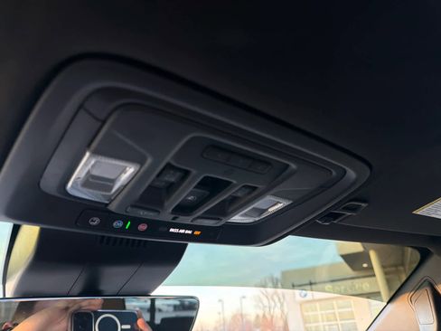 Used 2022 Chevrolet Silverado 1500 ZR2 w/ Technology Package image 43