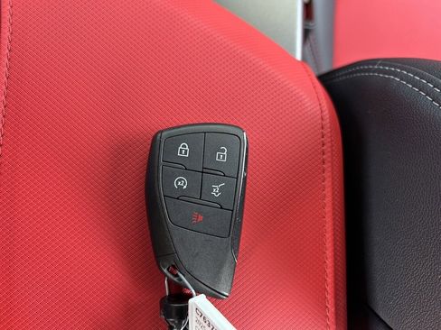 Used 2025 Chevrolet Equinox EV RS image 31