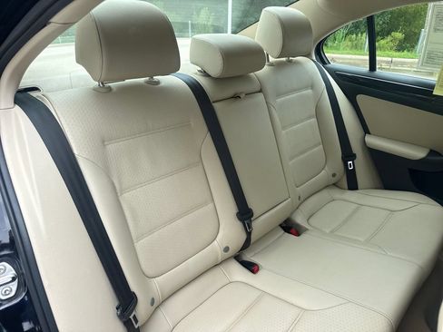 Used 2016 Volkswagen Jetta SEL FWD image 33