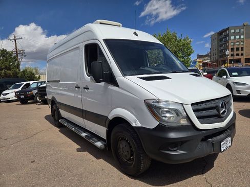 Used 2017 Mercedes-Benz Sprinter 2500 image 13