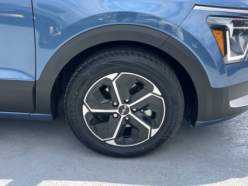 Certified 2023 Kia Niro EX FWD image 14