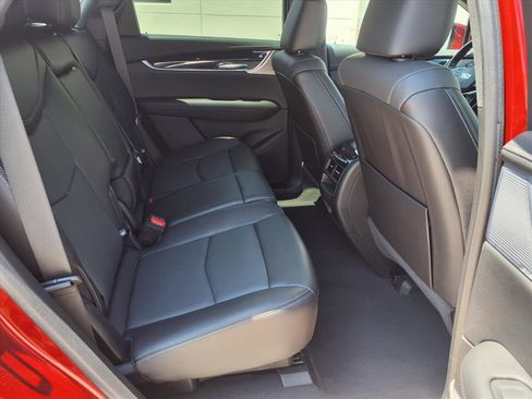 Certified 2023 Cadillac XT5 Premium Luxury FWD image 13