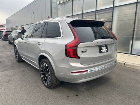 Used 2025 Volvo XC90 B5 Plus image 3