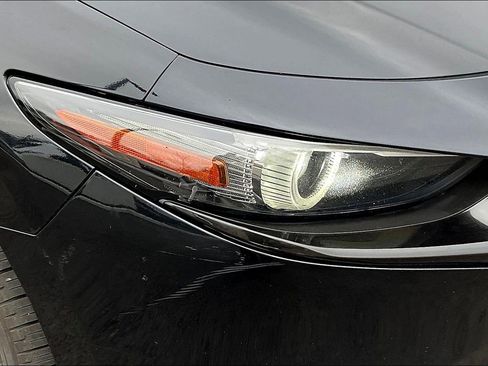 Used 2020 MAZDA MAZDA3 AWD Hatchback w/ Premium Pkg image 32