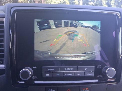 Used 2024 Nissan Frontier SV w/ SV Convenience Package RWD image 18