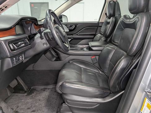 Used 2020 Lincoln Aviator Reserve w/ Equipment Group 201A image 4
